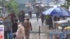 Назди фурӯшгоҳи "Садбарг". Шаҳри Душанбе, 1-уми майи 2020