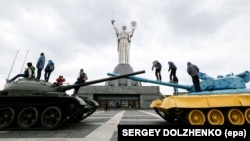 Иллюстративное фото: «Родина-Мать» – монументальная скульптура в Киеве