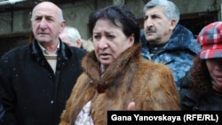 Впервые с начала переговоров Алла Джиоева сегодня покинула их в приподнятом настроении