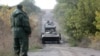 Ілюстративне фото. Бойовики контрольованого Росією угруповання «ДНР» біля селища Петрівське. Жовтень 2016 року