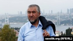 Узбекский писатель Нурилло Отаханов (творческий псевдоним Нуруллох Мухаммад Рауфхон).