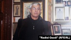 Cӯҳроб Қурбонов, рассоми сарнишоси тоҷик