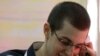 Капрал Израильской армии Гилад Шалит разговаривает с родителями.