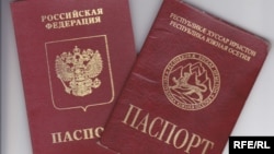 Массовая выдача российских паспортов гражданам Южной Осетии началась в 2003 году. Согласно некоторым данным, тогда гражданство РФ получили более 80 тысяч человек. По истечении 11 лет практически все население республики имеет два паспорта
