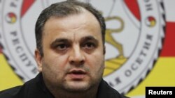 Югоосетинский парламент проголосовал за отставку Биченова единогласно
