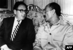 Генри Киссенджер и президент Египта Анвар Садат, 1973 год
