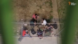 Migranti u Beogradu na vodi