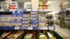 Імпортні продукти в магазині у Москві, 7 серпня 2014 року